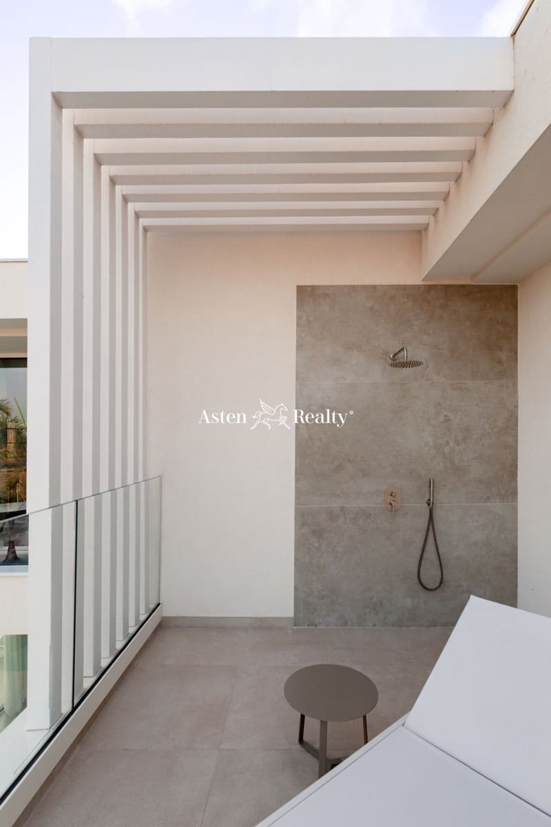 4 soveværelse Byhus til salg i Costa Adeje med swimmingpool garage - € 2.070.000 (Ref: 7740071)