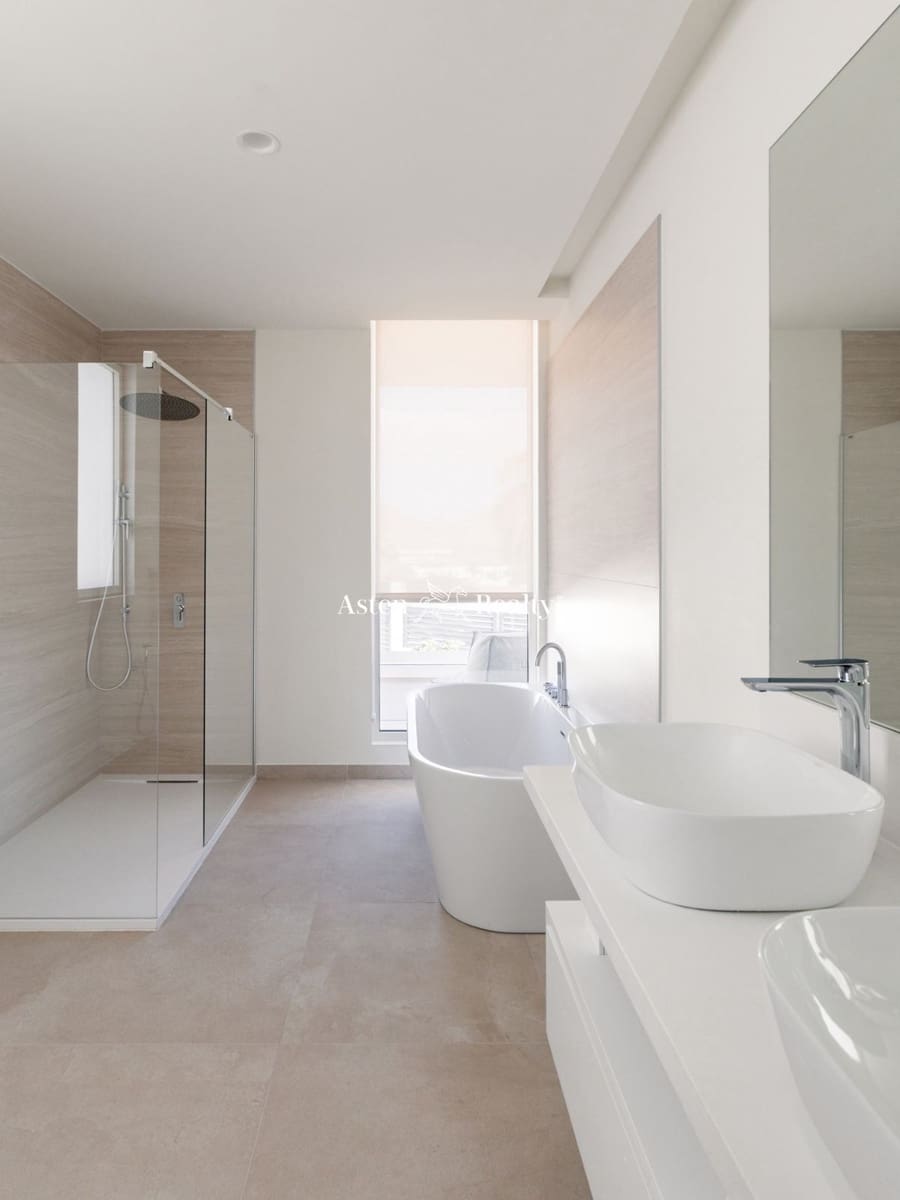 4 soveværelse Byhus til salg i Costa Adeje med swimmingpool garage - € 2.070.000 (Ref: 7740071)