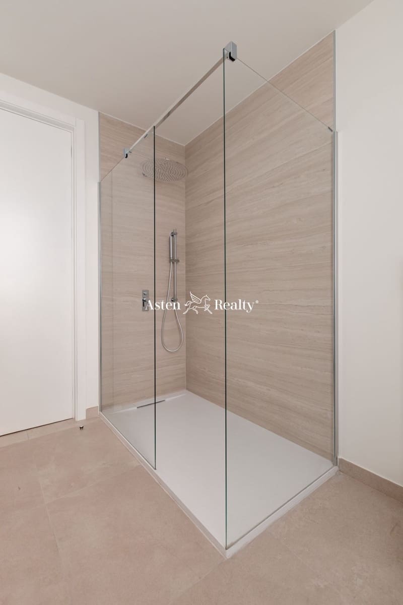 4 soveværelse Byhus til salg i Costa Adeje med swimmingpool garage - € 2.070.000 (Ref: 7740071)