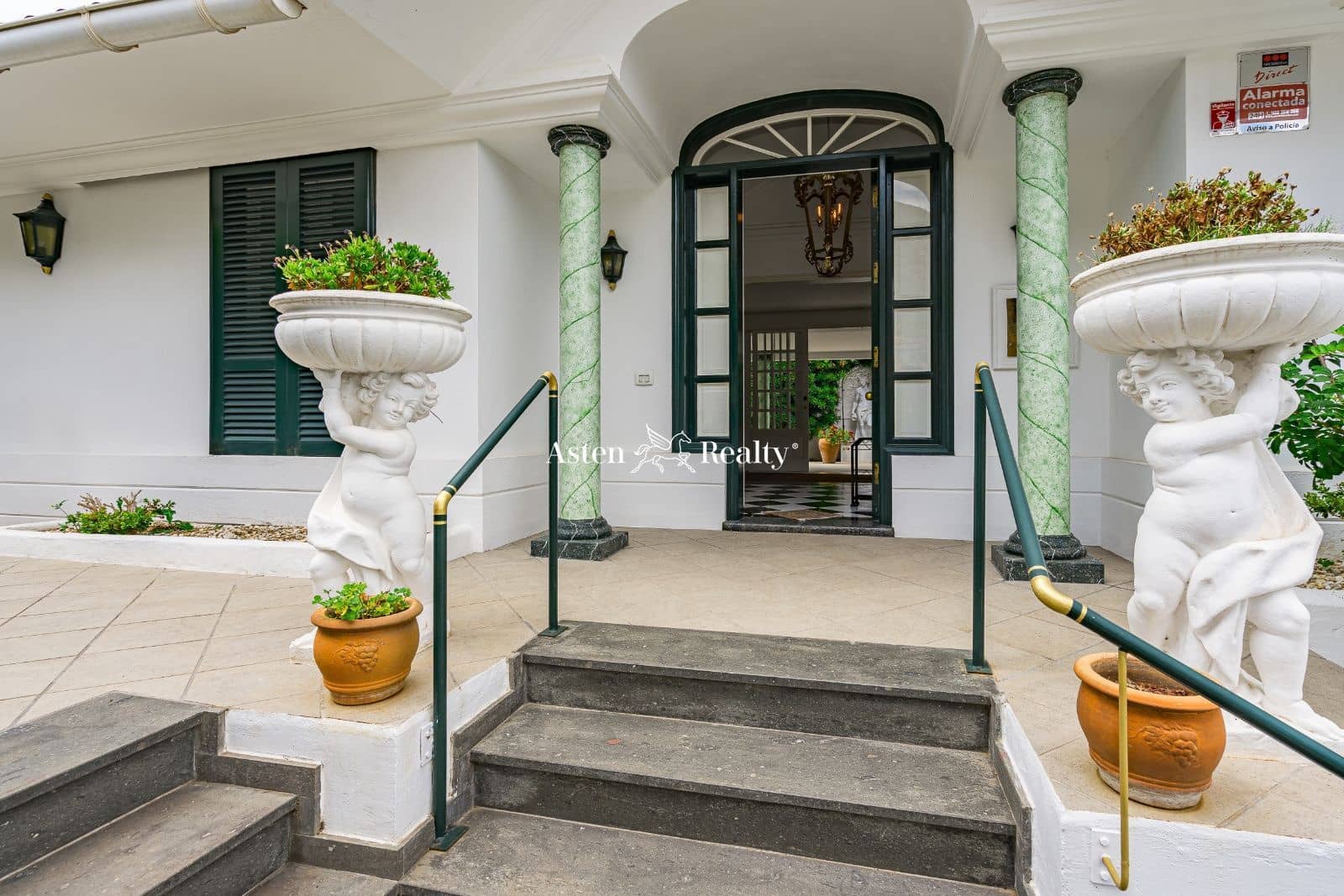 3 soverom Villa til salgs i La Orotava med svømmebasseng garasje - € 695 000 (Ref: 7765539)