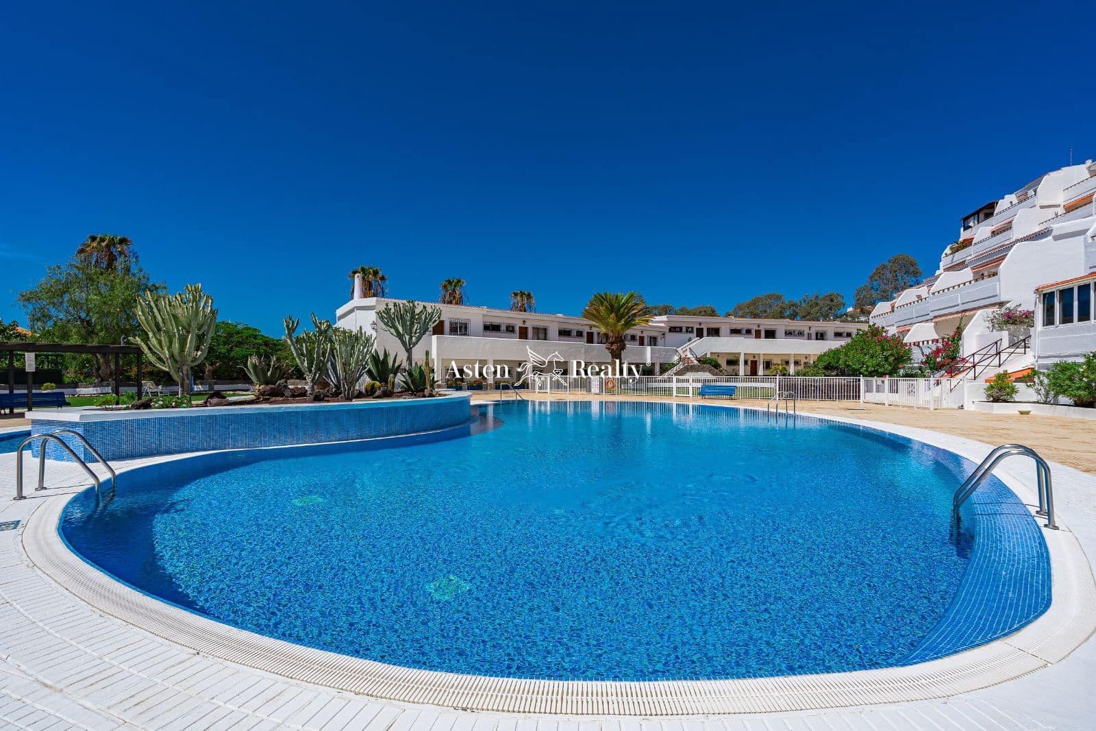 4 quarto Apartamento para venda em Playa de las Americas com piscina - 645 000 € (Ref: 7798735)