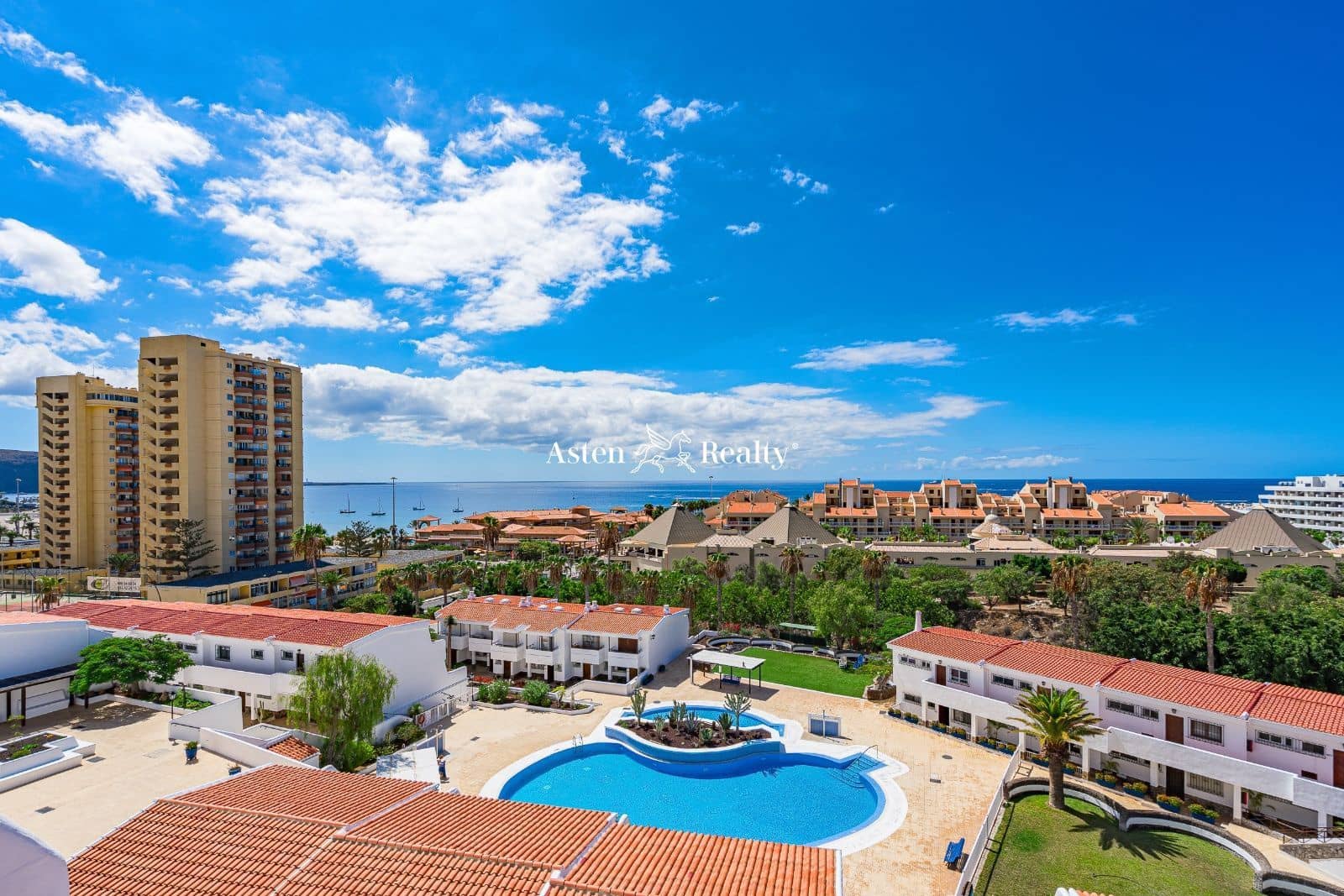 4 quarto Apartamento para venda em Playa de las Americas com piscina - 645 000 € (Ref: 7798735)