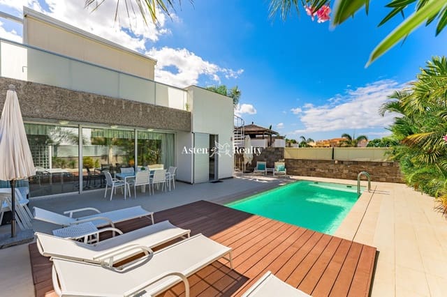 6 chambre Maison de Ville à vendre à Playa del Duque, Adeje avec piscine garage - 3 200 000 € (Ref: 7801234)