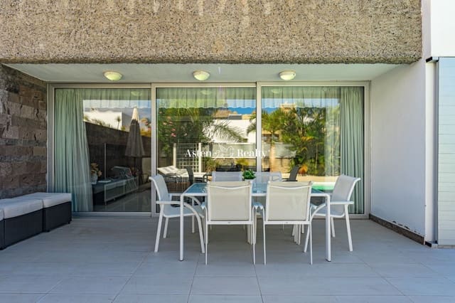 6 chambre Maison de Ville à vendre à Playa del Duque, Adeje avec piscine garage - 3 200 000 € (Ref: 7801234)