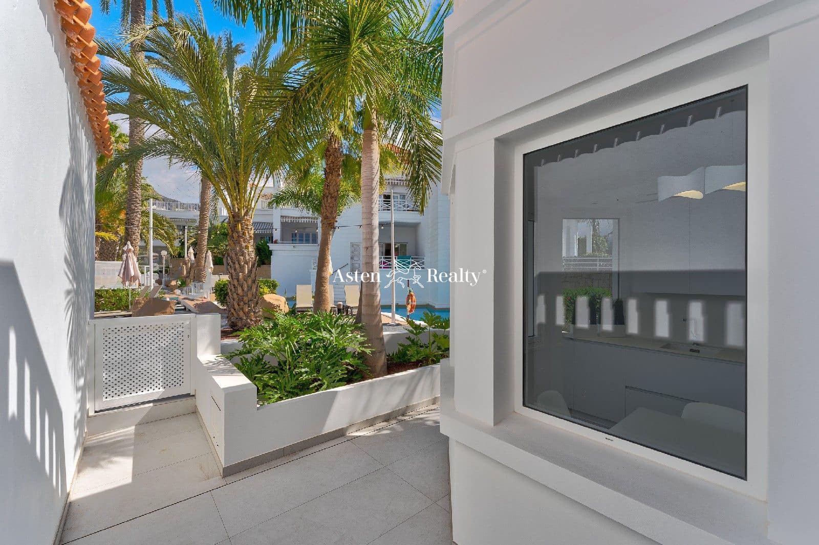 3 soveværelse Byhus til salg i Costa Adeje med swimmingpool - € 1.400.000 (Ref: 7817374)