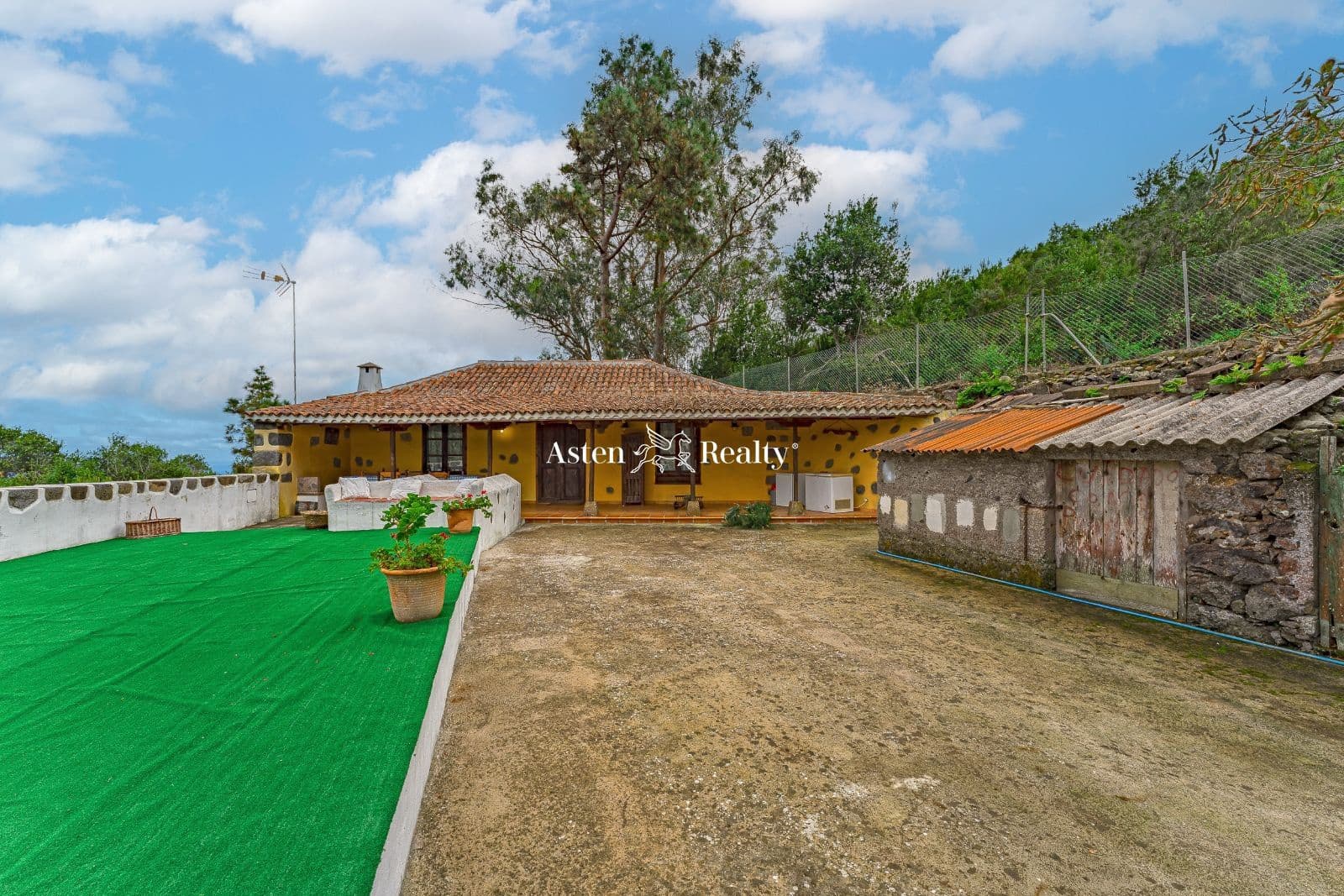 2 soveværelse Villa til salg i El Tanque med swimmingpool garage - € 450.000 (Ref: 7865528)