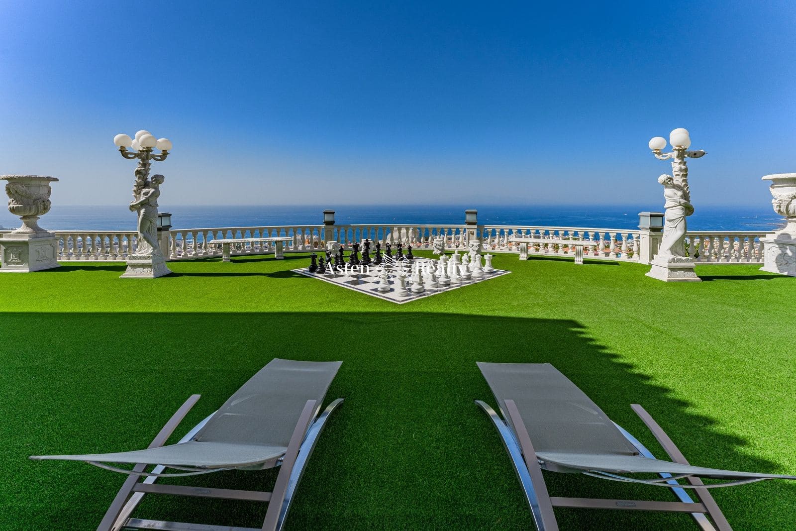 7 soverom Hus til salgs i Costa Adeje med svømmebasseng garasje - € 7 500 000 (Ref: 7911928)