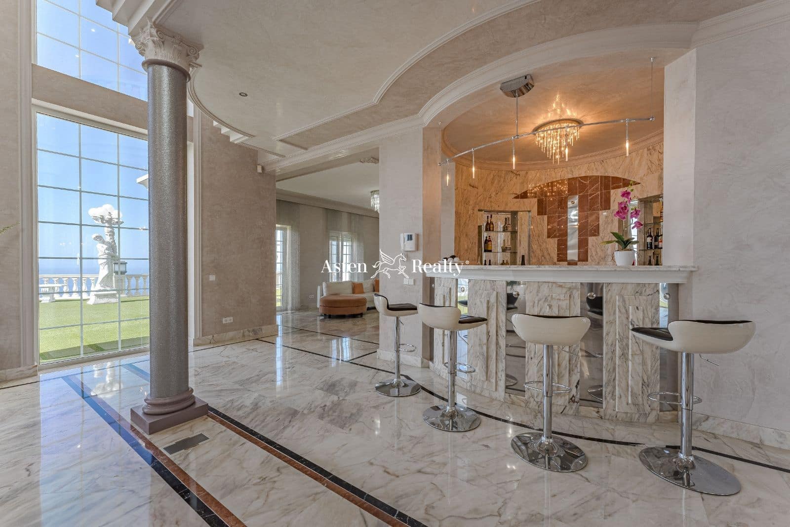 7 soverom Hus til salgs i Costa Adeje med svømmebasseng garasje - € 7 500 000 (Ref: 7911928)