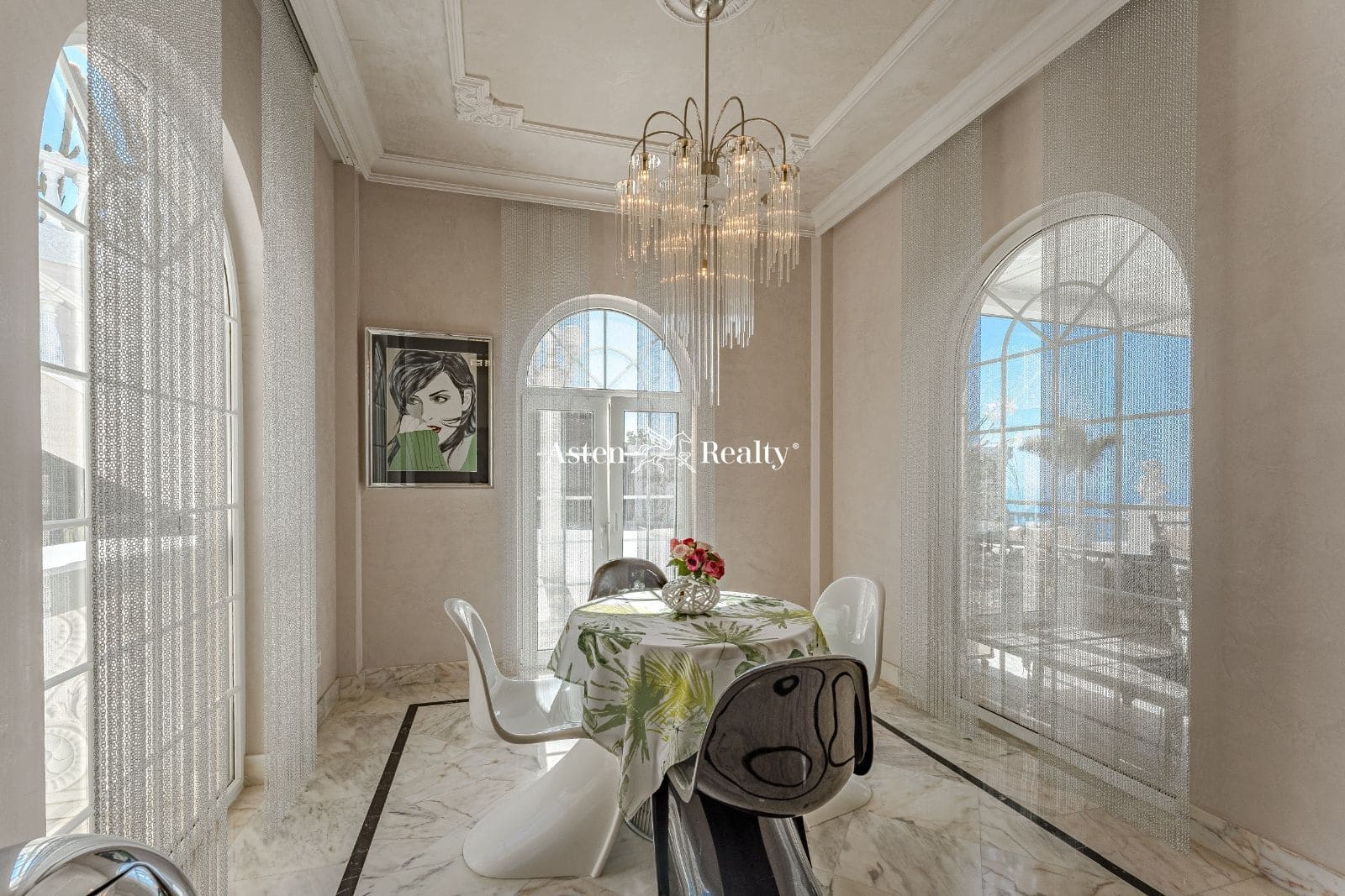 7 soverom Hus til salgs i Costa Adeje med svømmebasseng garasje - € 7 500 000 (Ref: 7911928)