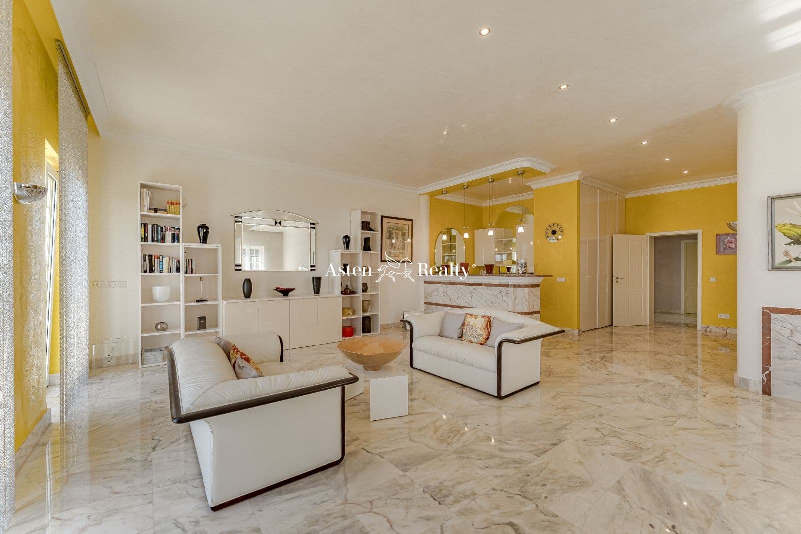 7 soverom Hus til salgs i Costa Adeje med svømmebasseng garasje - € 7 500 000 (Ref: 7911928)