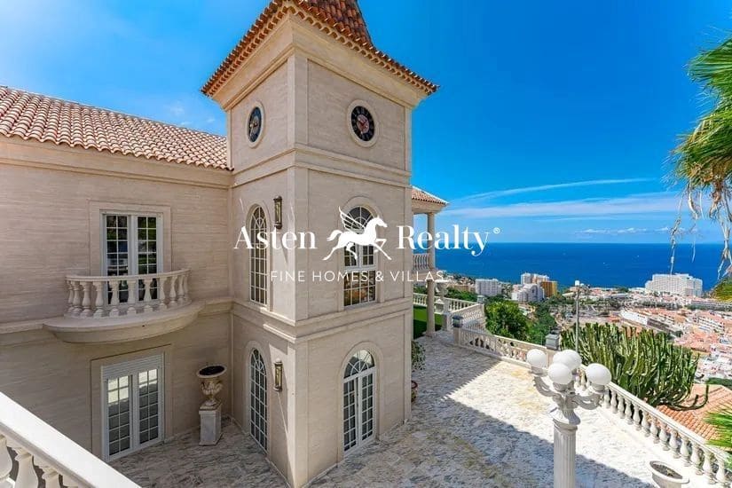 7 soverom Hus til salgs i Costa Adeje med svømmebasseng garasje - € 7 500 000 (Ref: 7911928)