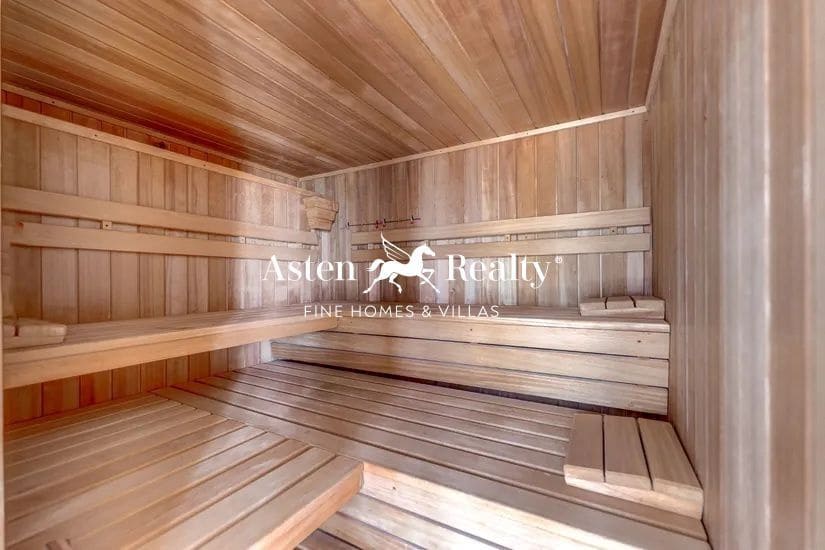 7 soverom Hus til salgs i Costa Adeje med svømmebasseng garasje - € 7 500 000 (Ref: 7911928)