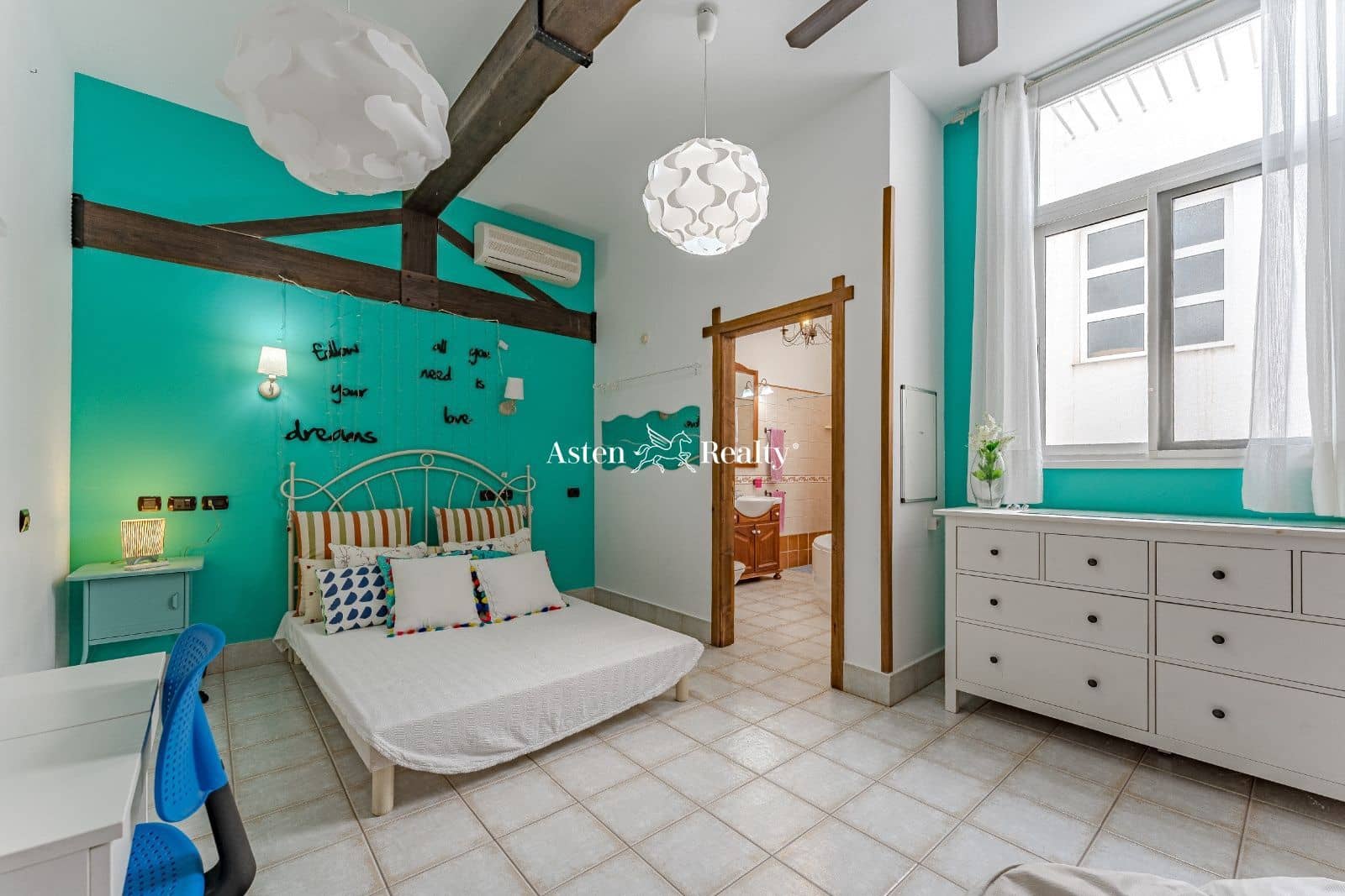 6 soveværelse Villa til salg i Las Galletas med garage - € 1.585.000 (Ref: 7951057)