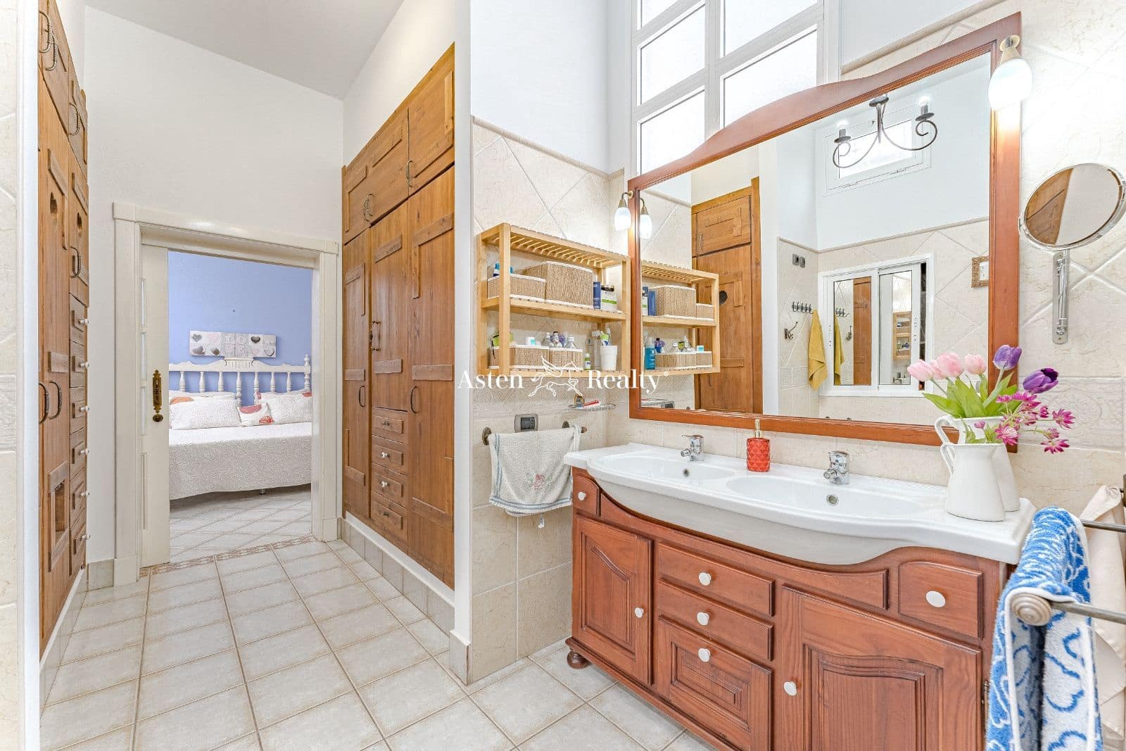 6 soveværelse Villa til salg i Las Galletas med garage - € 1.585.000 (Ref: 7951057)