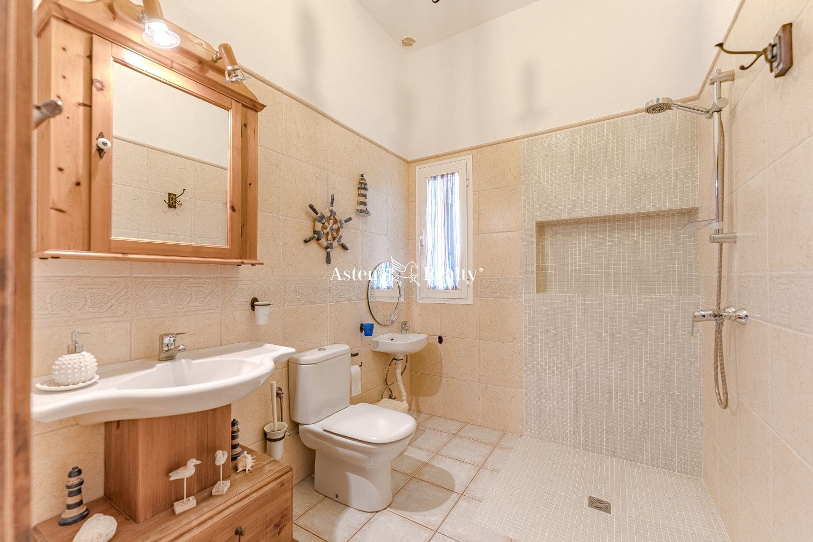 6 soveværelse Villa til salg i Las Galletas med garage - € 1.585.000 (Ref: 7951057)