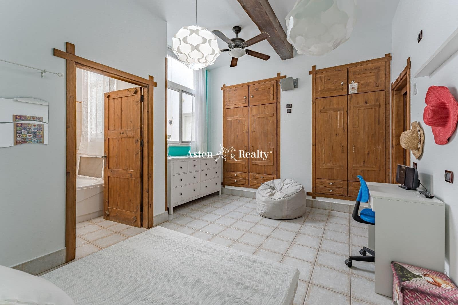 6 soveværelse Villa til salg i Las Galletas med garage - € 1.585.000 (Ref: 7951057)