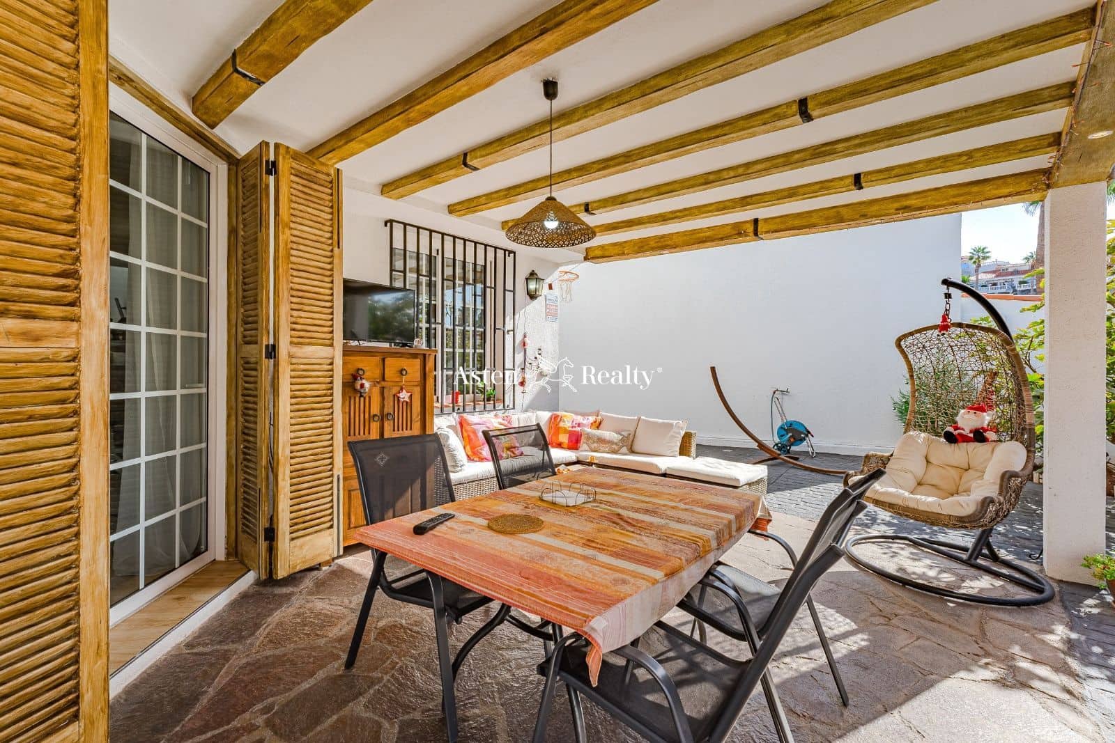 3 slaapkamer Villa te koop in Costa Adeje met zwembad garage - € 980.000 (Ref: 7963862)