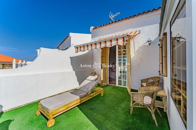 Chalet de 3 habitaciones en San Eugenio Alto, Adeje en venta con piscina garaje - 980.000 € (Ref: 7963862)