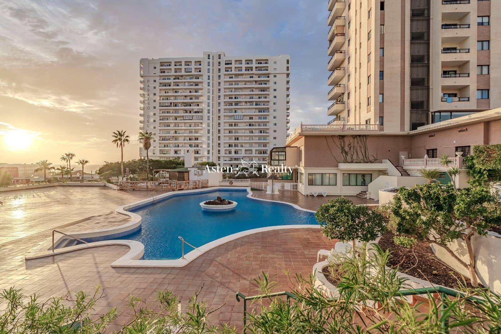 2 soveværelse Lejlighed til salg i Playa Paraiso med swimmingpool garage - € 390.000 (Ref: 7967849)