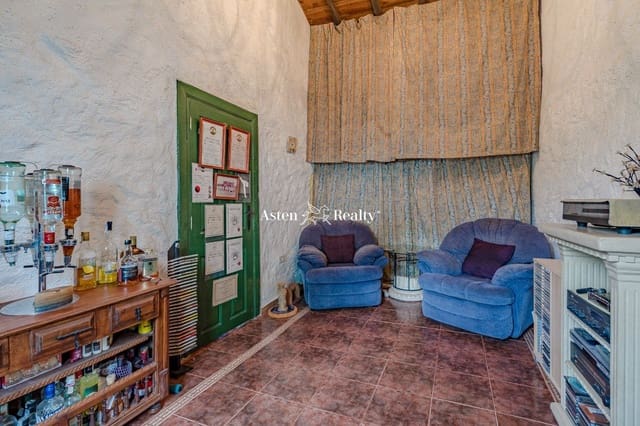 4 bedroom Villa for sale in San Miguel de Abona - € 369,000 (Ref: 7978410)