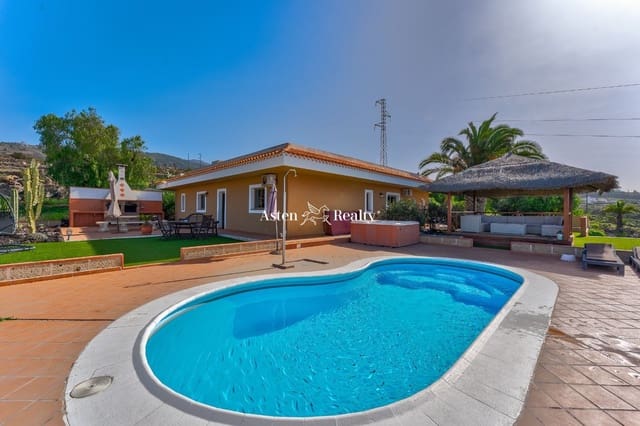 3 soveværelse Villa til salg i Taucho, Adeje med swimmingpool garage - € 1.011.000 (Ref: 7980700)