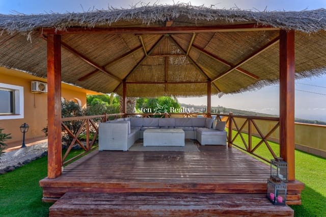 3 soveværelse Villa til salg i Taucho, Adeje med swimmingpool garage - € 1.011.000 (Ref: 7980700)