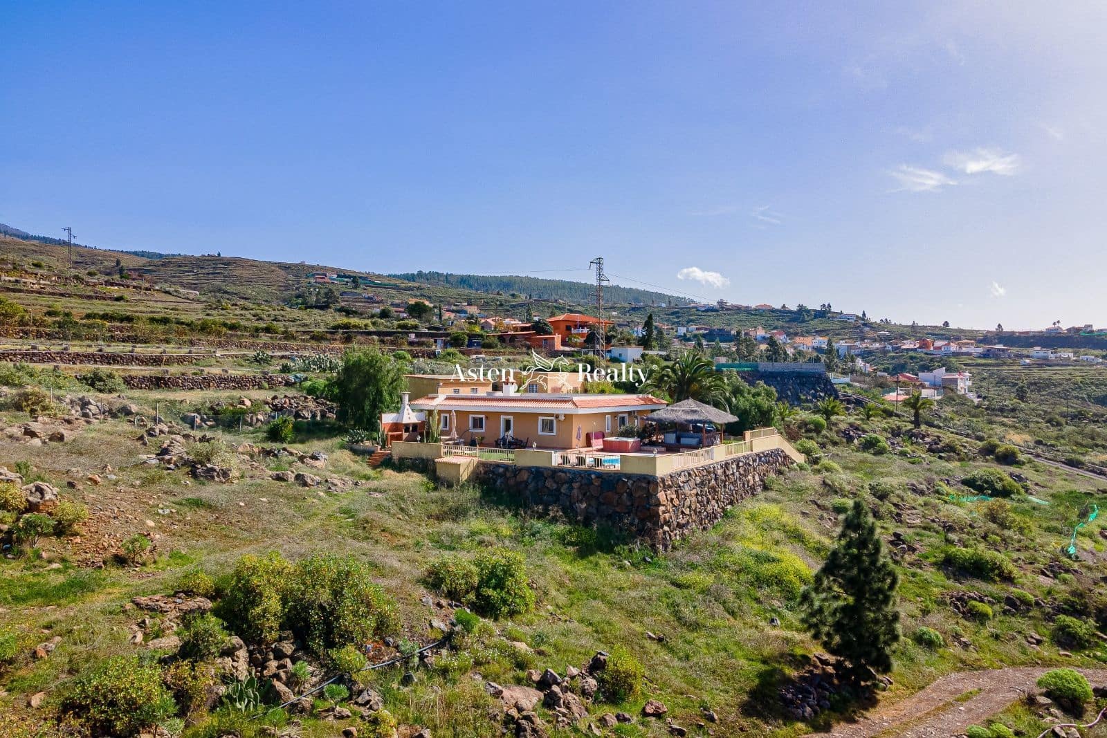 3 soveværelse Villa til salg i Taucho med swimmingpool garage - € 1.011.000 (Ref: 7980700)