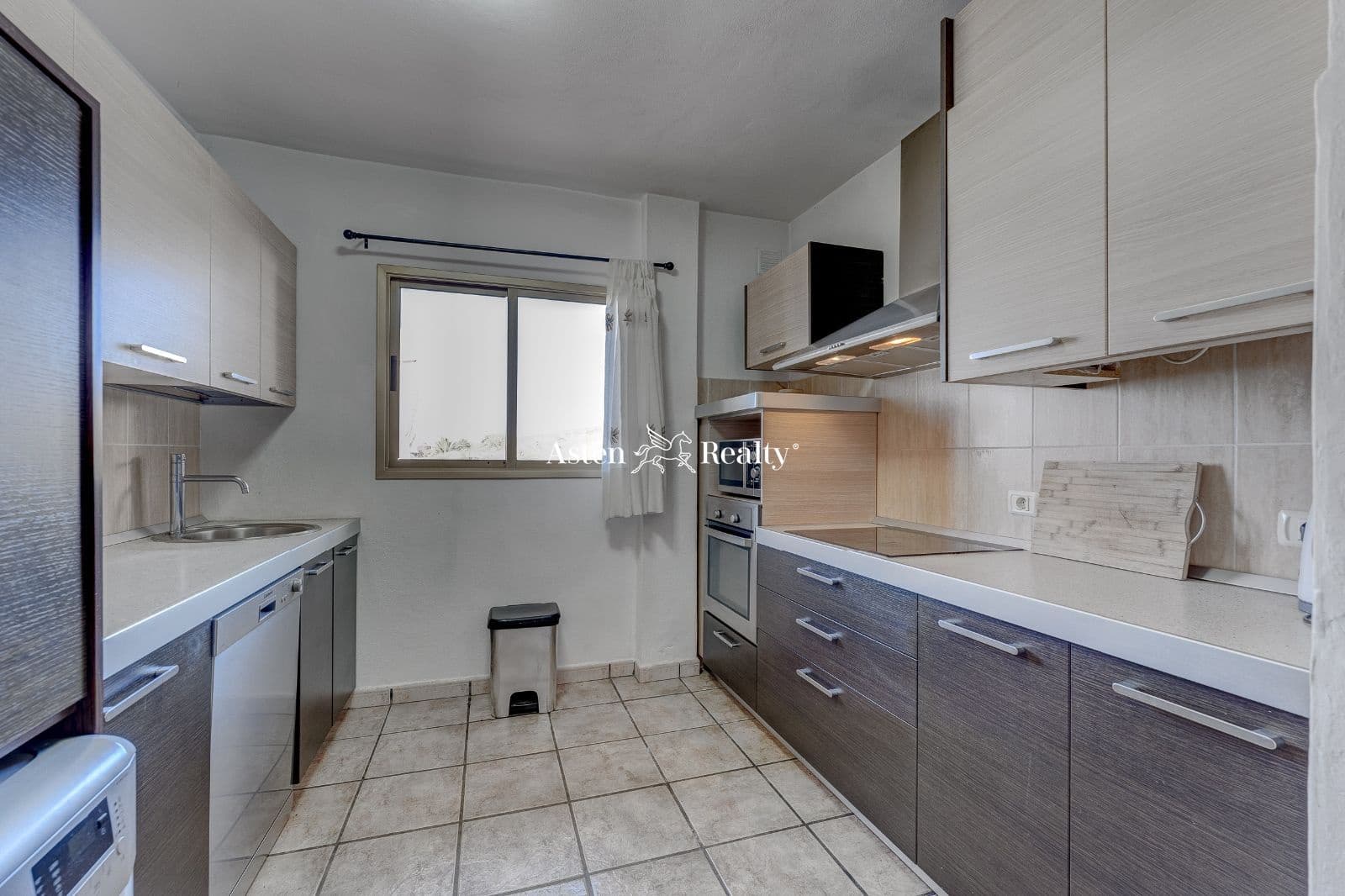 3 soveværelse Villa til salg i Taucho med swimmingpool garage - € 1.011.000 (Ref: 7980700)