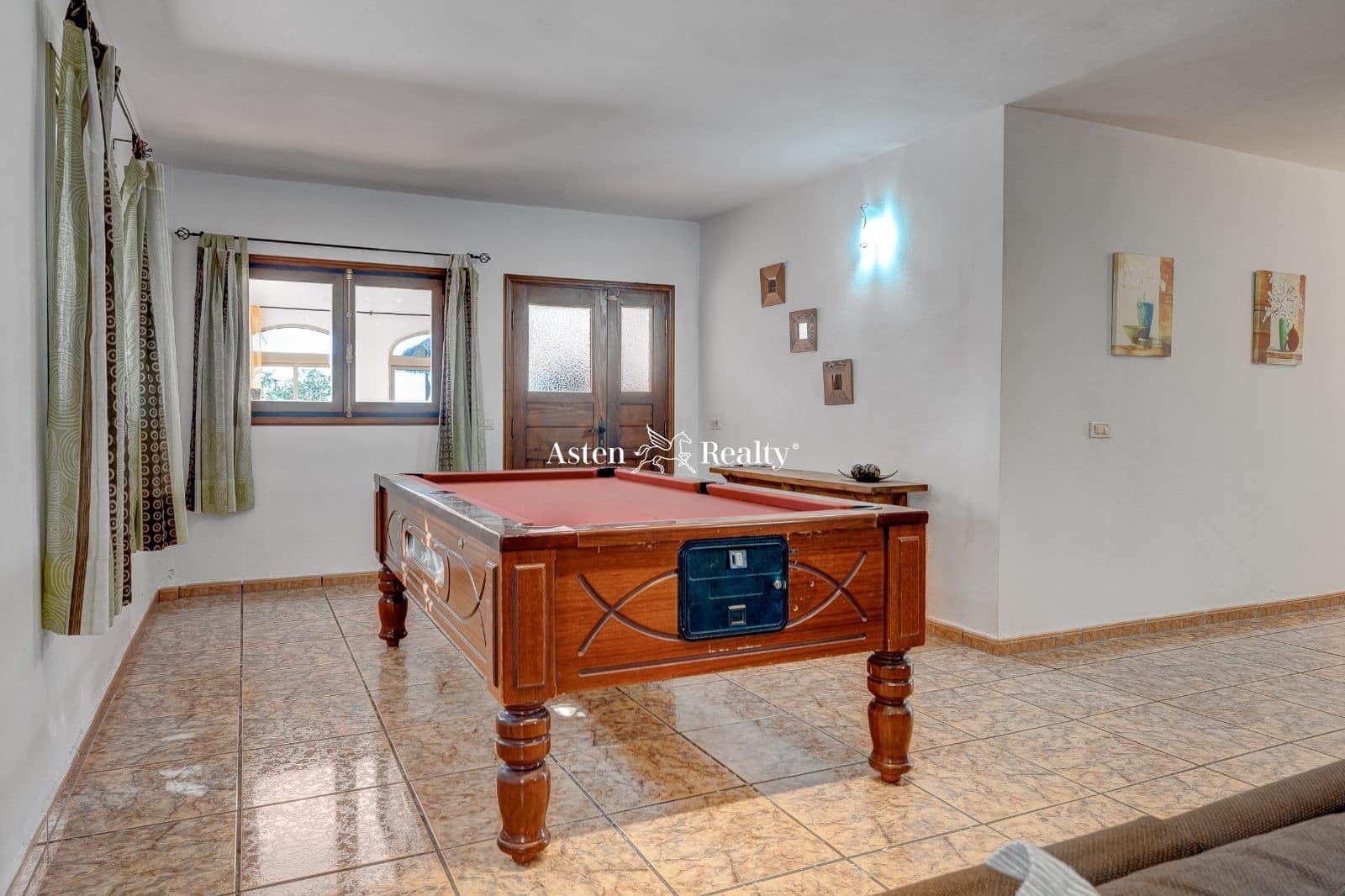 3 soveværelse Villa til salg i Taucho med swimmingpool garage - € 1.011.000 (Ref: 7980700)