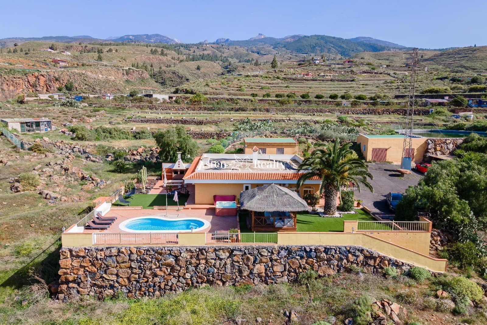 3 soveværelse Villa til salg i Taucho med swimmingpool garage - € 1.011.000 (Ref: 7980700)