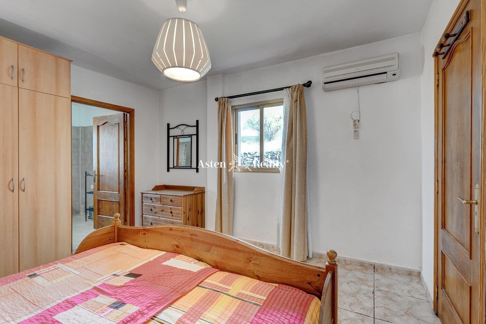 3 soveværelse Villa til salg i Taucho med swimmingpool garage - € 1.011.000 (Ref: 7980700)