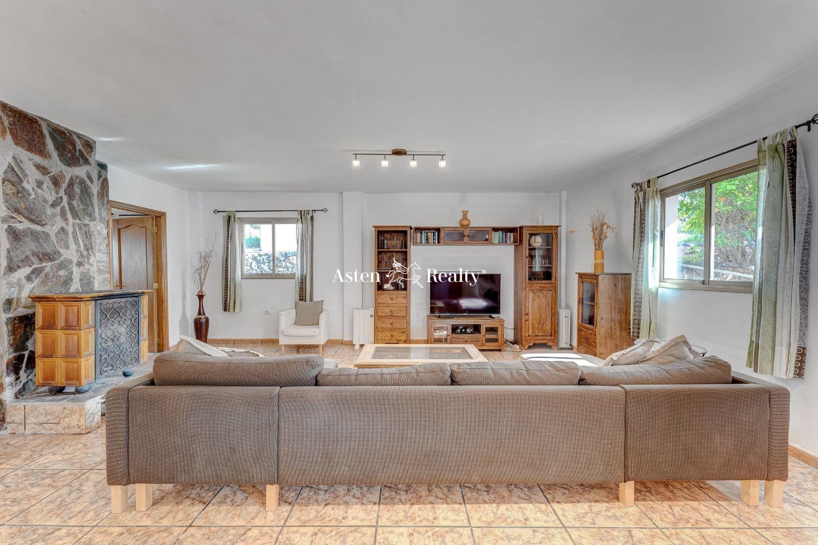 3 soveværelse Villa til salg i Taucho med swimmingpool garage - € 1.011.000 (Ref: 7980700)