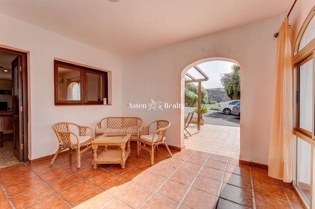 3 soveværelse Villa til salg i Taucho, Adeje med swimmingpool garage - € 1.011.000 (Ref: 7980700)