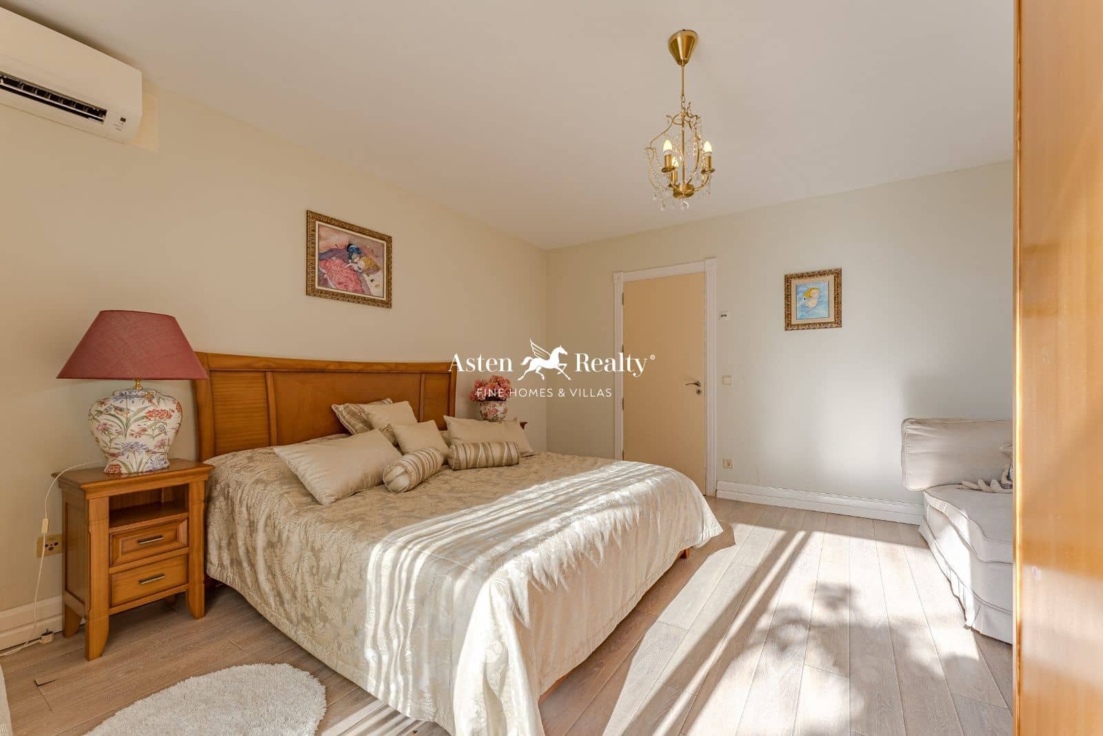 6 soveværelse Byhus til salg i La Caleta Adeje med swimmingpool garage - € 4.990.000 (Ref: 7992234)