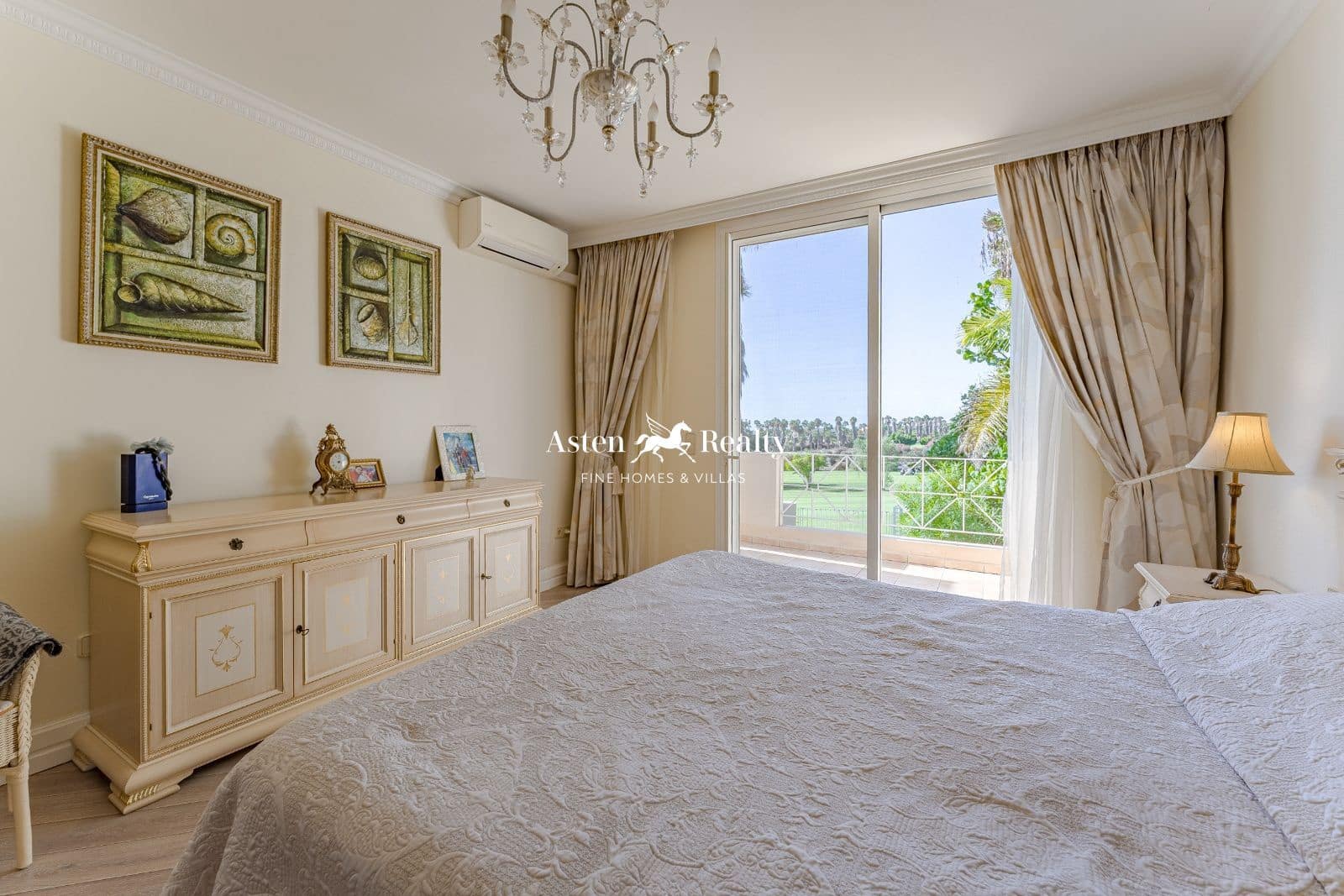 6 soveværelse Byhus til salg i La Caleta Adeje med swimmingpool garage - € 4.990.000 (Ref: 7992234)