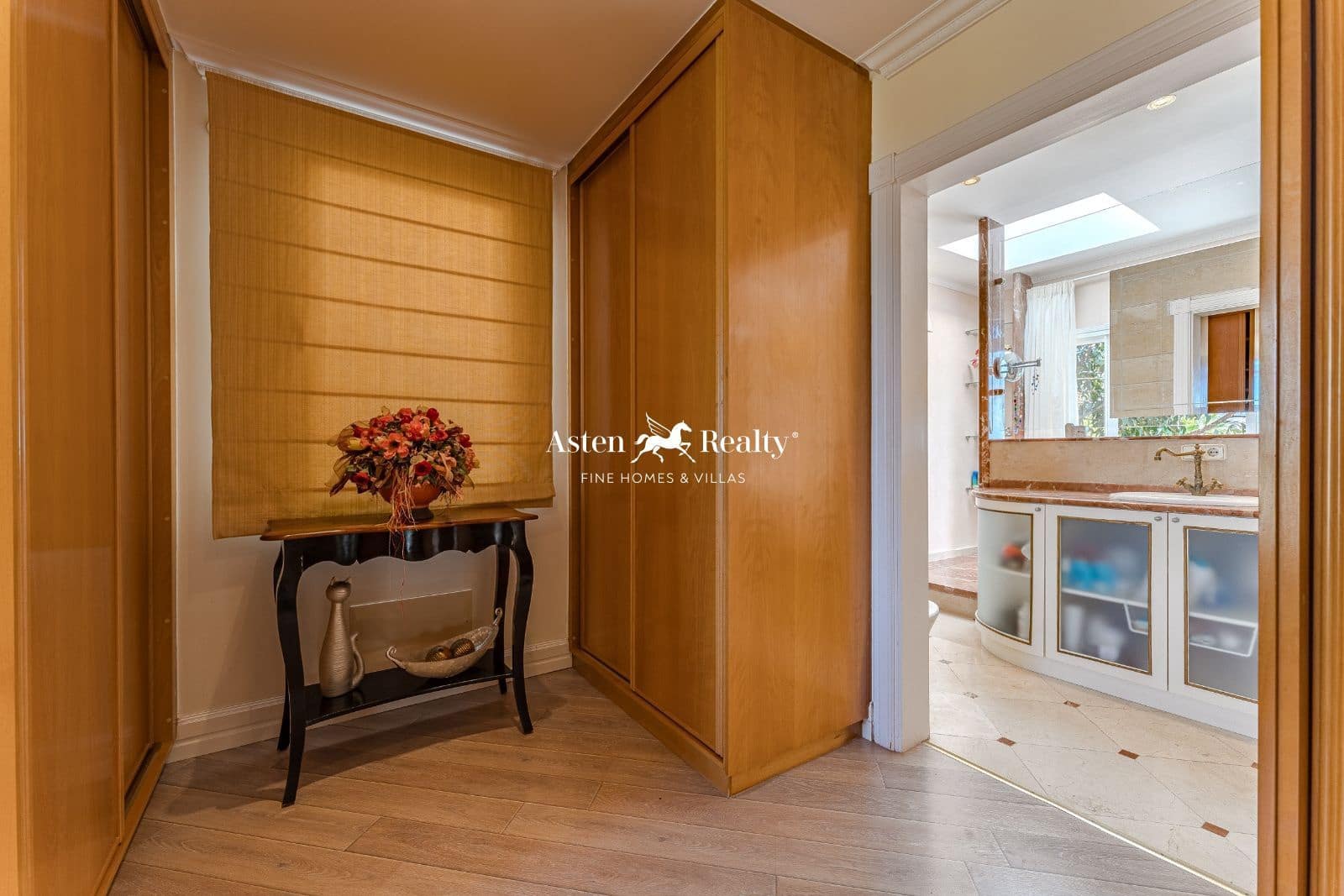 6 soveværelse Byhus til salg i La Caleta Adeje med swimmingpool garage - € 4.990.000 (Ref: 7992234)