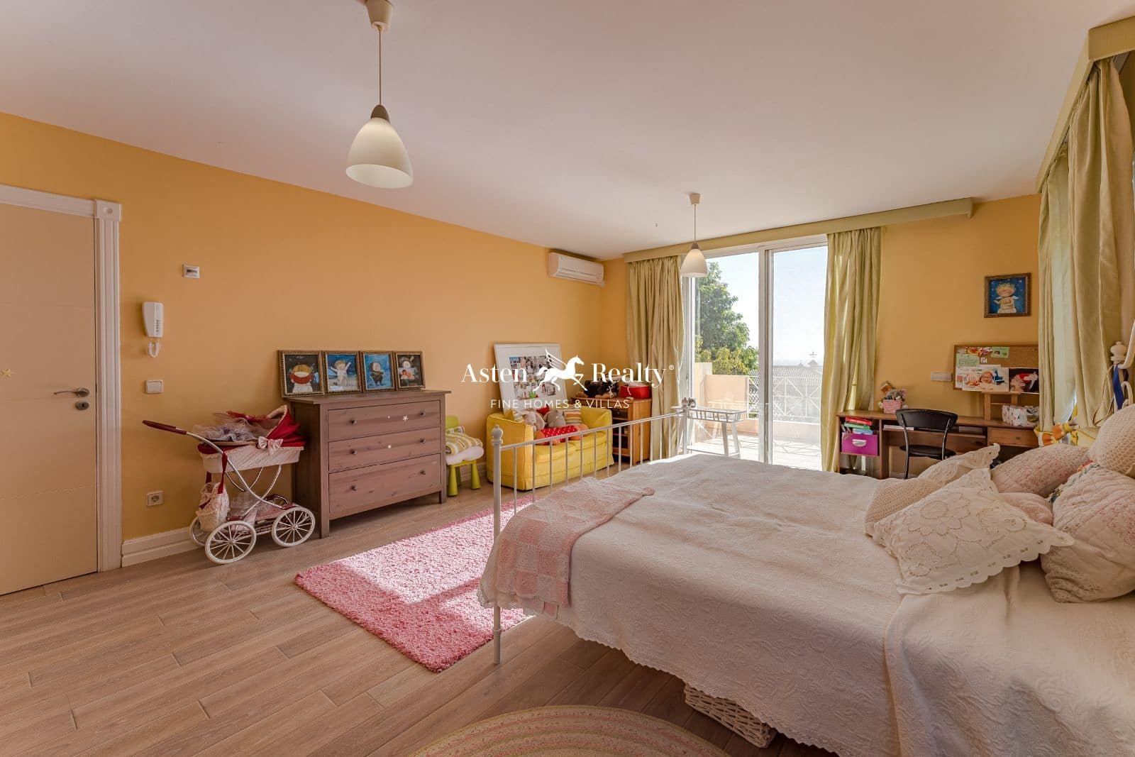 6 soveværelse Byhus til salg i La Caleta Adeje med swimmingpool garage - € 4.990.000 (Ref: 7992234)