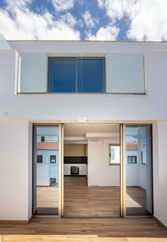 2 slaapkamer Flat te koop in Puerto Santiago, Santiago del Teide met zwembad garage - € 495.000 (Ref: 7995843)