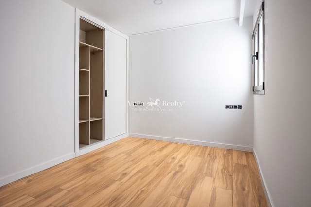 2 slaapkamer Flat te koop in Puerto Santiago, Santiago del Teide met zwembad garage - € 495.000 (Ref: 7995843)