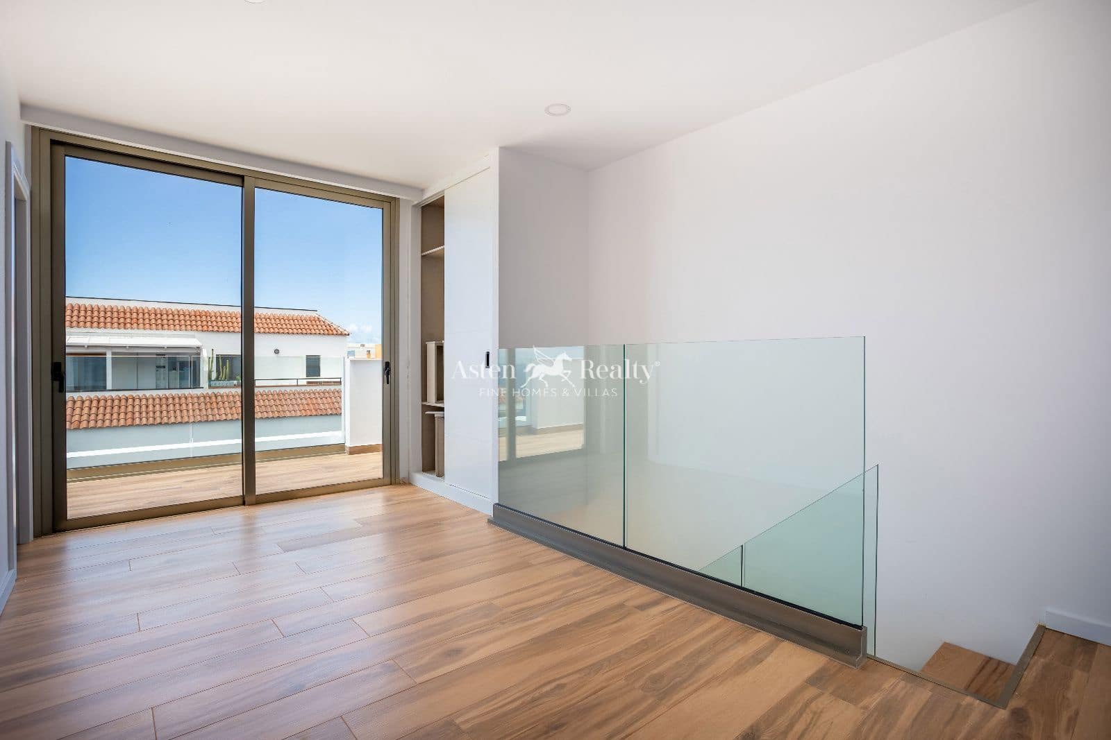 2 soveværelse Lejlighed til salg i Puerto Santiago med swimmingpool garage - € 495.000 (Ref: 7995843)