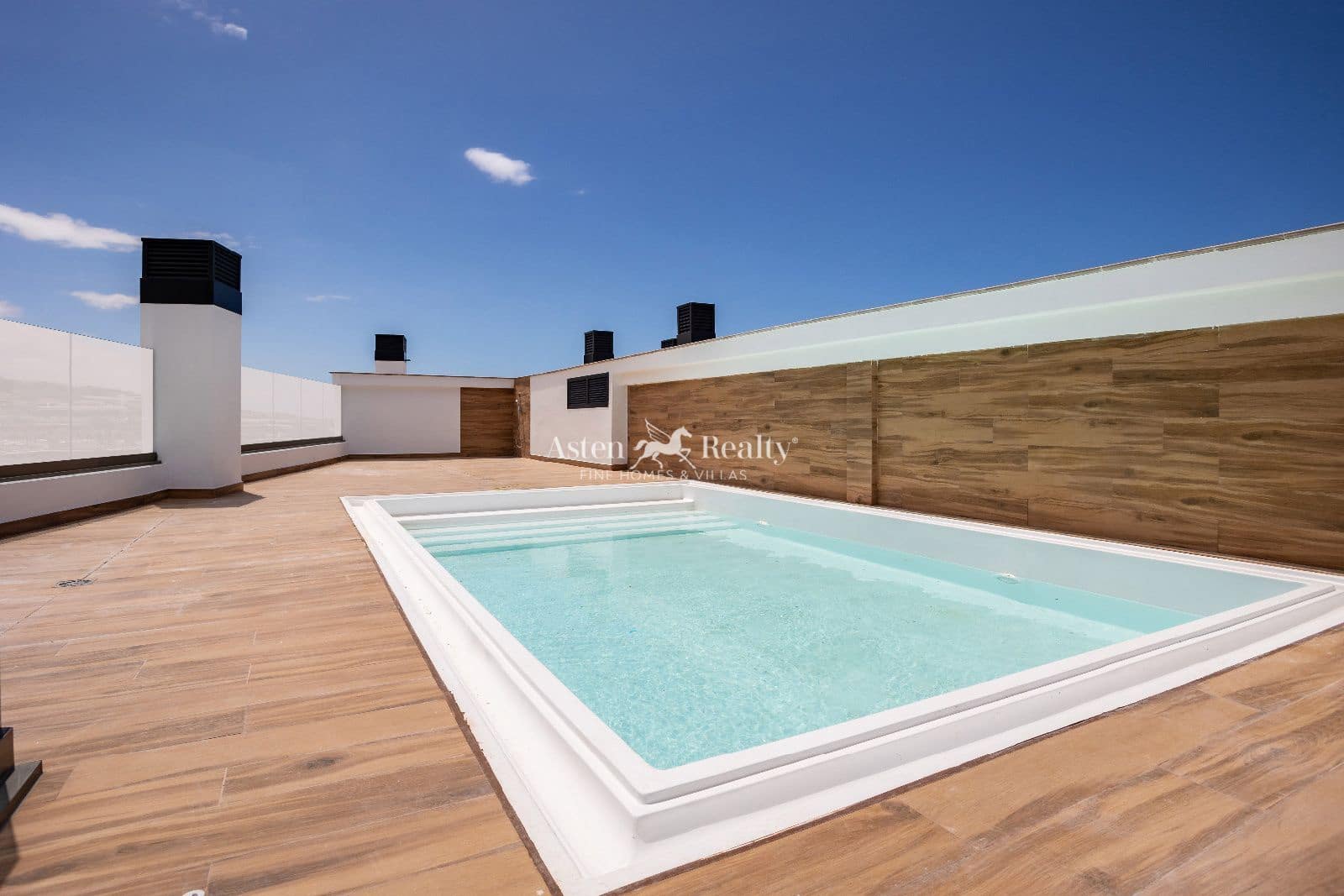 2 soveværelse Lejlighed til salg i Puerto Santiago med swimmingpool garage - € 495.000 (Ref: 7995843)