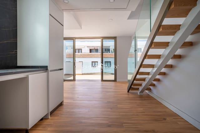 2 slaapkamer Flat te koop in Puerto Santiago, Santiago del Teide met zwembad garage - € 495.000 (Ref: 7995843)