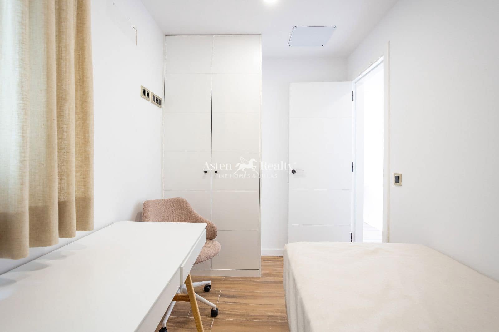 2 soveværelse Lejlighed til salg i Puerto Santiago med swimmingpool garage - € 495.000 (Ref: 7995843)