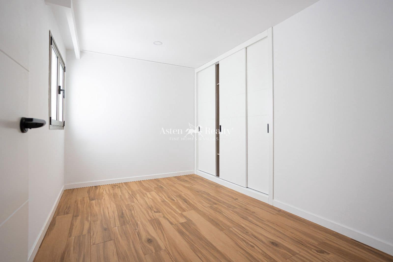 4 soveværelse Penthouse til salg i Puerto Santiago med swimmingpool garage - € 1.150.000 (Ref: 7995844)