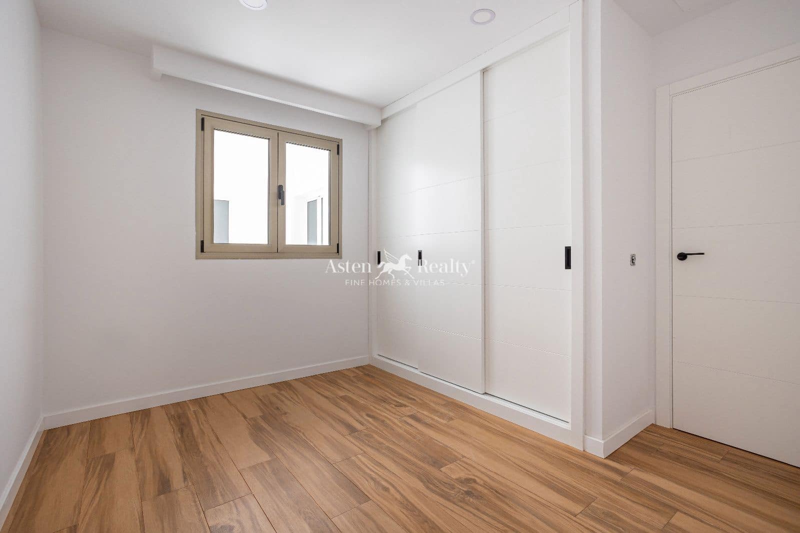 4 soveværelse Penthouse til salg i Puerto Santiago med swimmingpool garage - € 1.150.000 (Ref: 7995844)