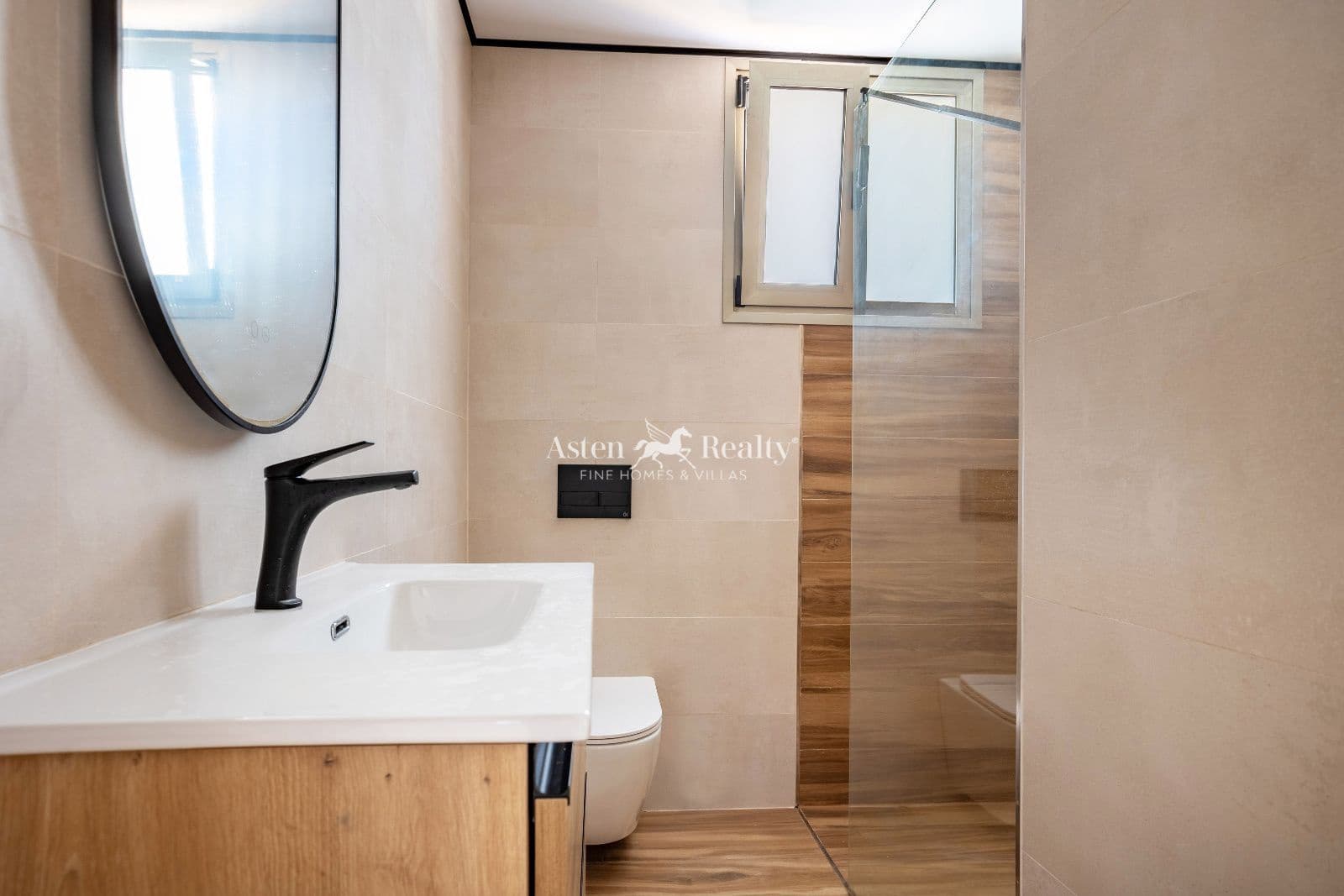 4 soveværelse Penthouse til salg i Puerto Santiago med swimmingpool garage - € 1.150.000 (Ref: 7995844)