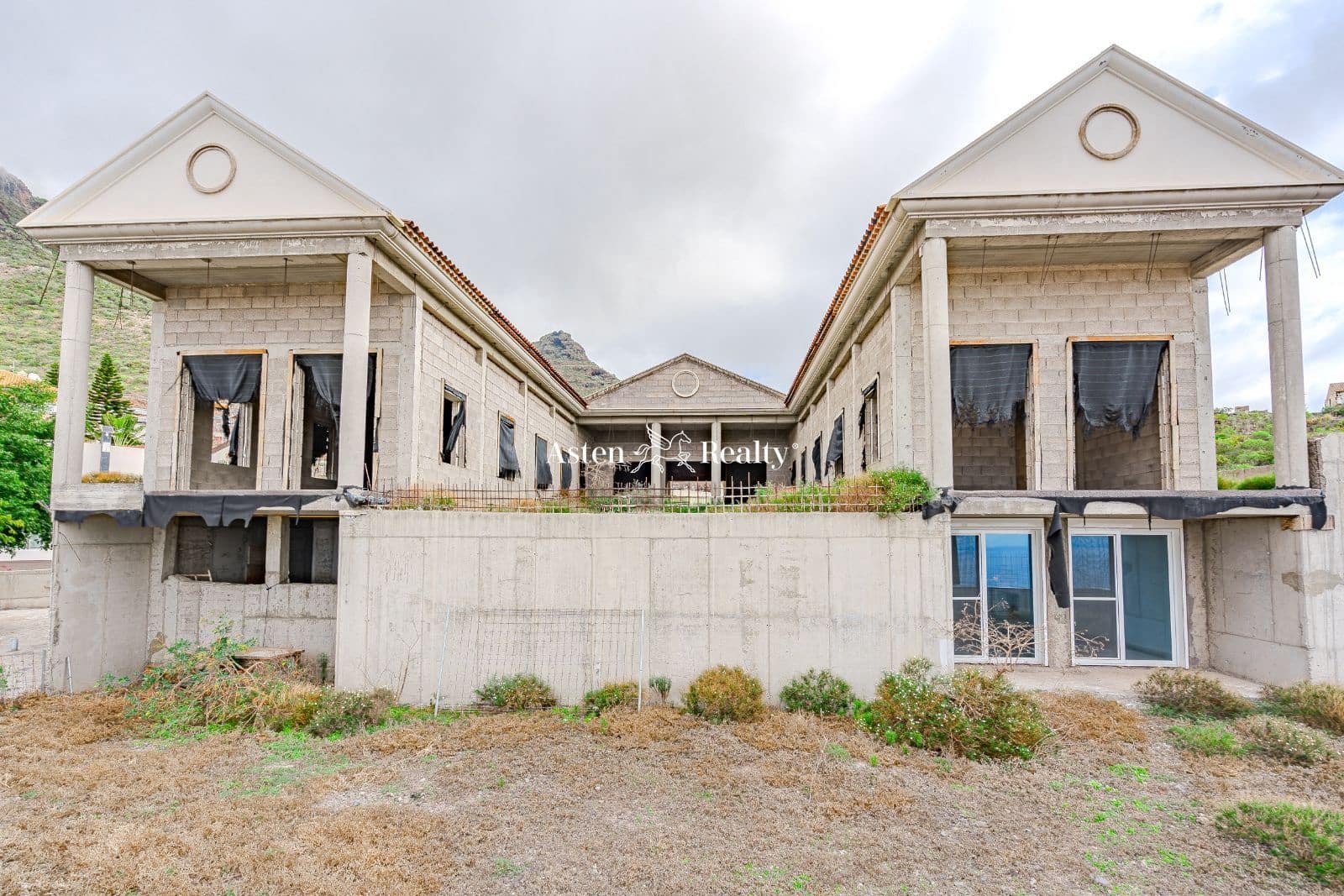 6 soverom Hus til salgs i Torviscas med svømmebasseng garasje - € 2 200 000 (Ref: 8017060)