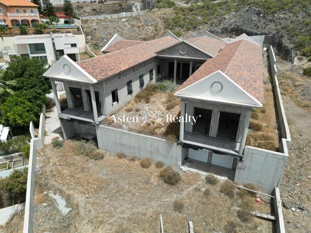 6 soverom Hus til salgs i Torviscas med svømmebasseng garasje - € 2 200 000 (Ref: 8017060)