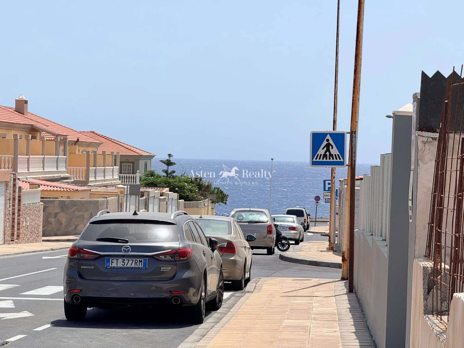 3 soveværelse Byhus til salg i El Medano med garage - € 468.600 (Ref: 8019208)