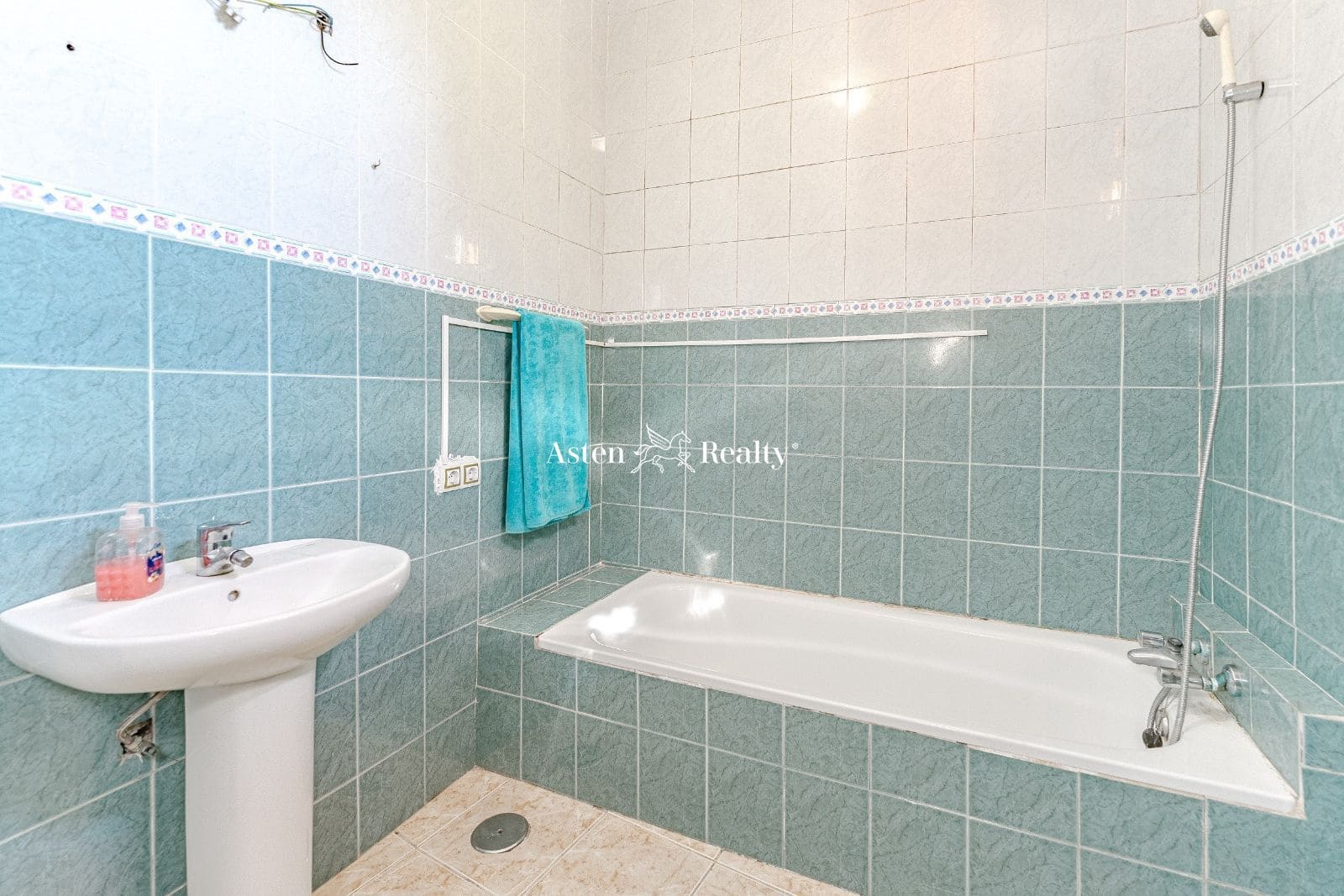 5 soveværelse Villa til salg i El Tanque - € 375.000 (Ref: 8050381)